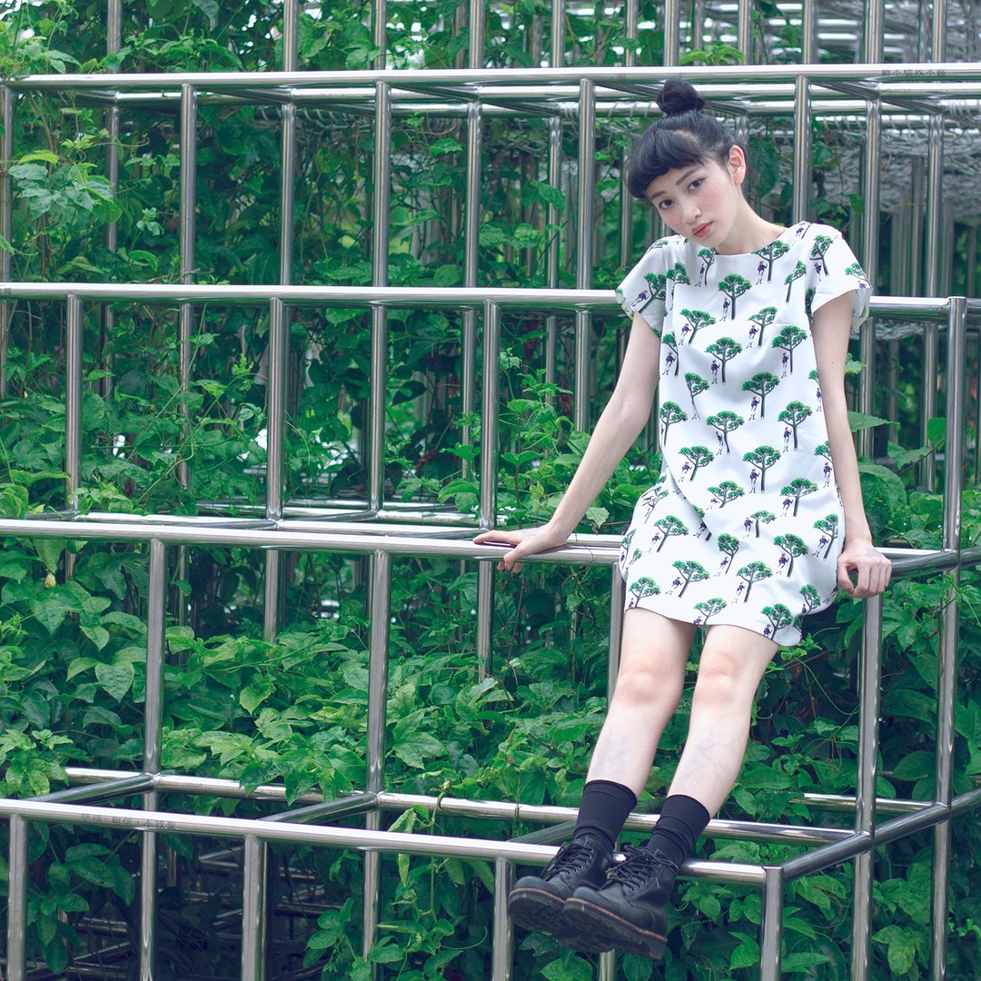 男人与树的耳语- 原创设计印花连身洋装 ＜限量款＞ - 洋装/连衣裙 - 其他材质 绿色