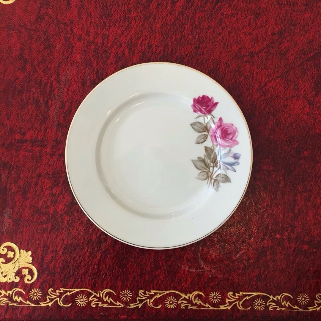 欧洲古董小瓷盘 粉丝专业活动限量特惠价 红玫瑰花小瓷盘 - 浅碟/小碟子 - 瓷 红色