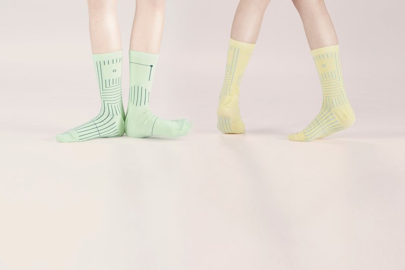 买二送一优惠／ BILATERAL 袜子 几何袜子 短袜 男生袜子 女生袜子 设计师袜子 马来西亚出品 - 袜子 - 其他材质 多色