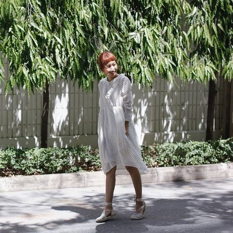 山谷里的野百合洋装 - 洋装/连衣裙 - 其他材质 白色