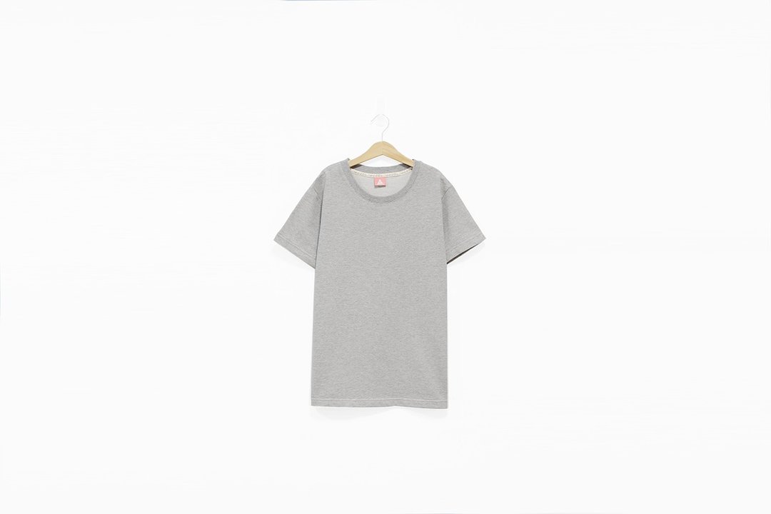 灰色厚实素面Tee - 女装 T 恤 - 其他材质 灰色