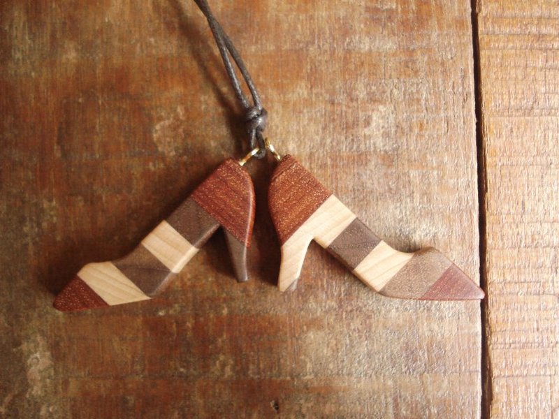 戴上高跟鞋 - 项链 - 木头 卡其色