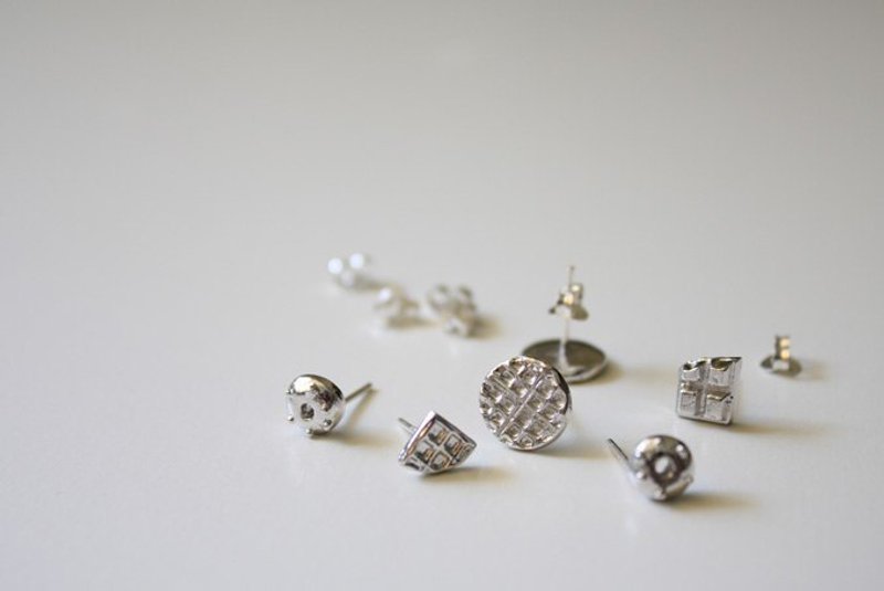 情人节礼物推荐♥♥综合甜点耳环 - 耳环/耳夹 - 其他金属 灰色