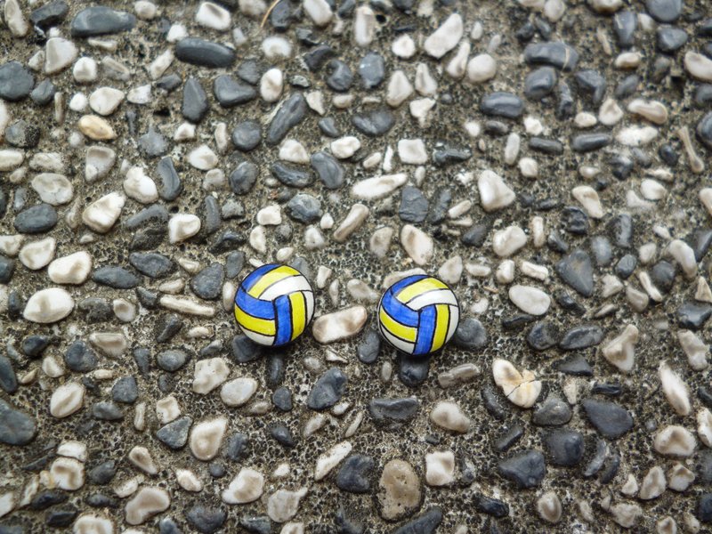 Fei，story - 手绘排球耳环 防过敏耳针/耳夹 - 耳环/耳夹 - 塑料 多色