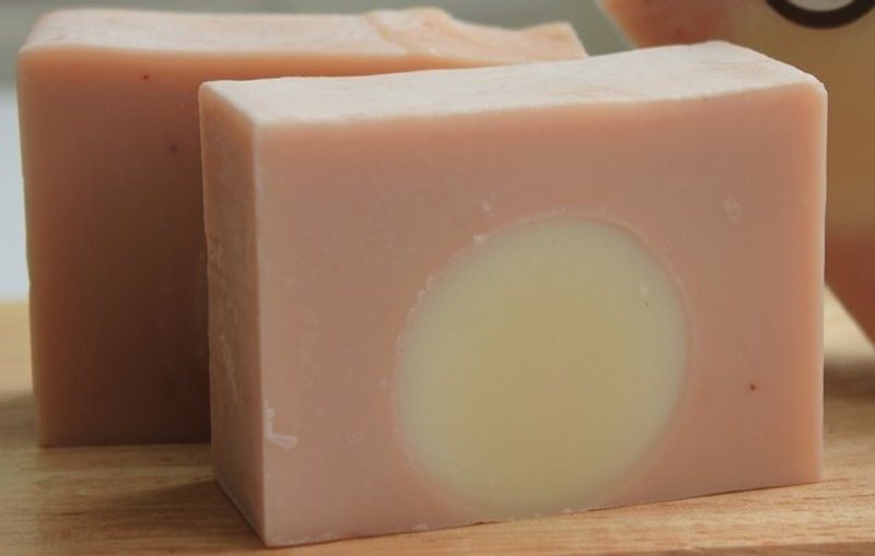 纯净洁颜手工皂●玫瑰润泽 - 脸部清洁/卸妆用品 - 植物．花 粉红色