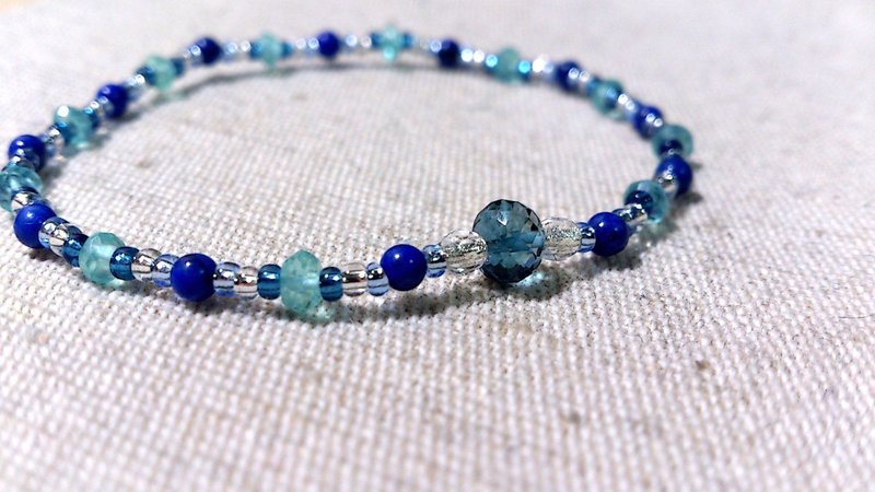 crystal in dearsharka || dotdot．浅蓝磷灰石 x 青金石 x 托帕石 - 手链/手环 - 宝石 蓝色