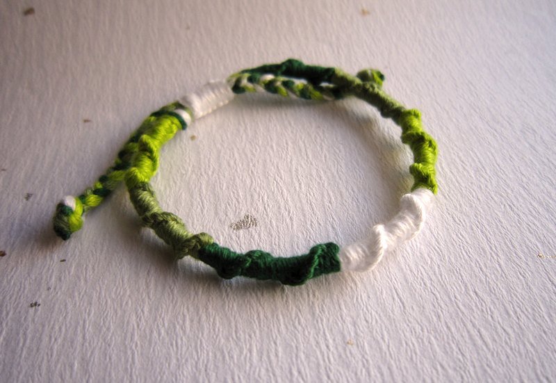 青草地 旋转幸运绳编织手环 (可选色) - 手链/手环 - 棉．麻 