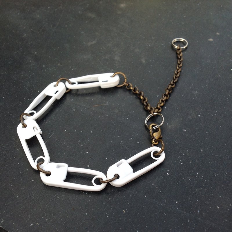 手链∞别针冰雪 - 手链/手环 - 塑料 白色