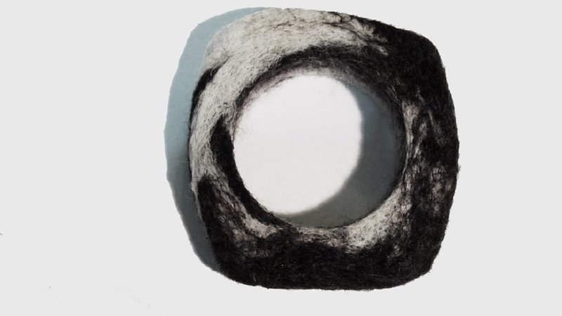 羊毛手环＿水墨风格 方形  Felt bracelet - 手链/手环 - 羊毛 灰色