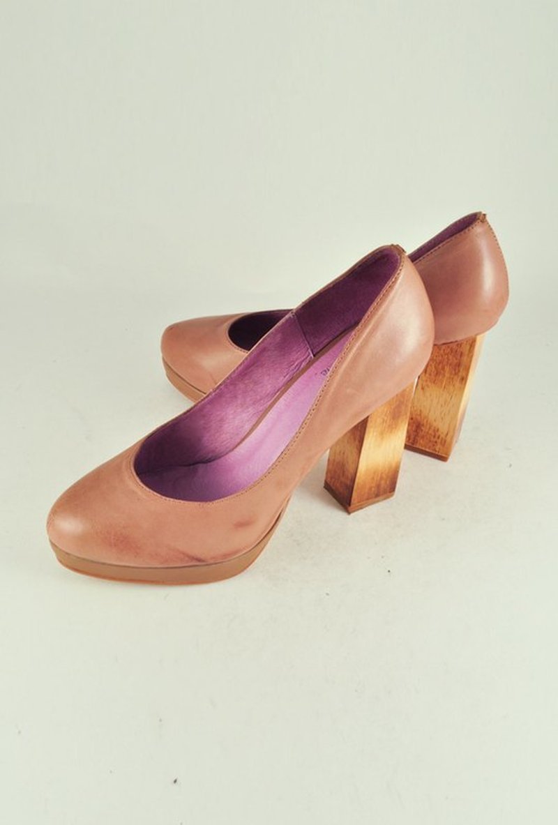 夏日百褶裙。衬出一片蓝天。木条根包跟鞋(驼) - 女款休闲鞋 - 真皮 