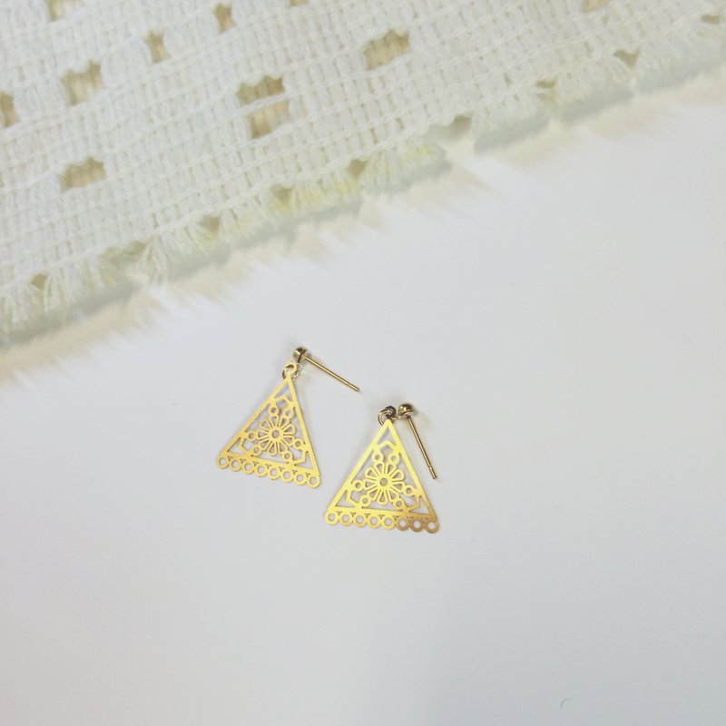 Marygo［古董三角几何窗花］耳环 - 耳环/耳夹 - 其他金属 