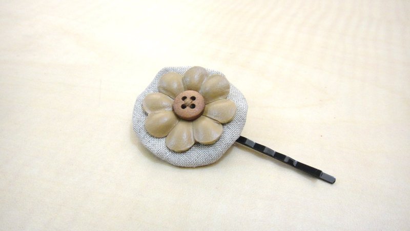 米色小花发夹 - 发饰 - 其他材质 卡其色