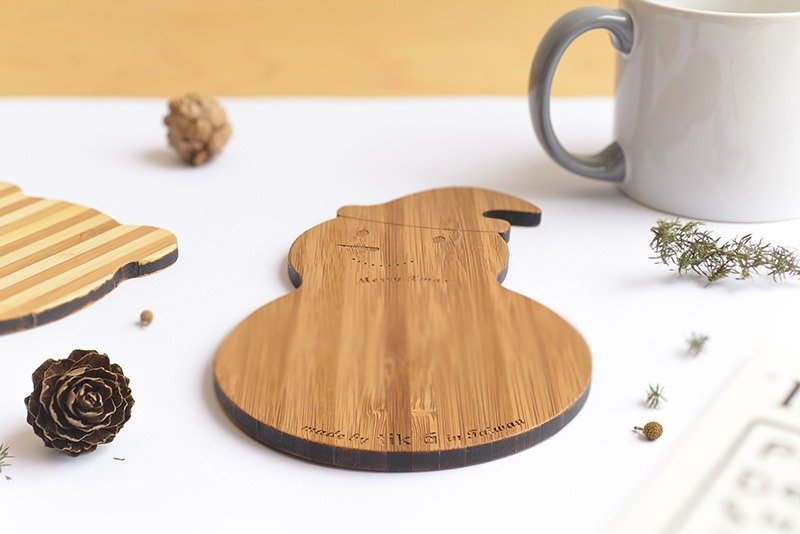 动物饼干杯垫圣诞特别版-雪人款｜台湾制作｜独一无二｜手作礼物｜memo 磁铁｜ - 杯垫 - 竹 咖啡色