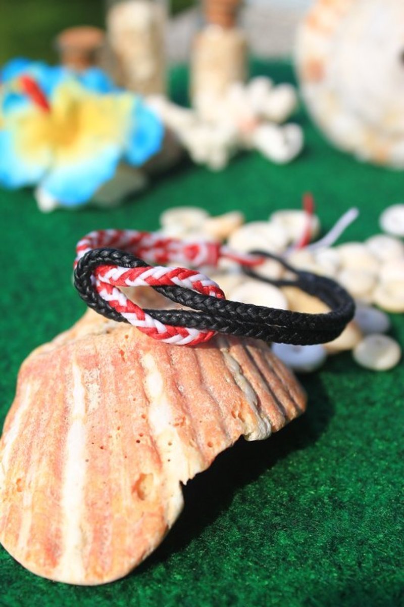 TvT／正方交叉蜡线编绳手环 - 手链/手环 - 棉．麻 黑色