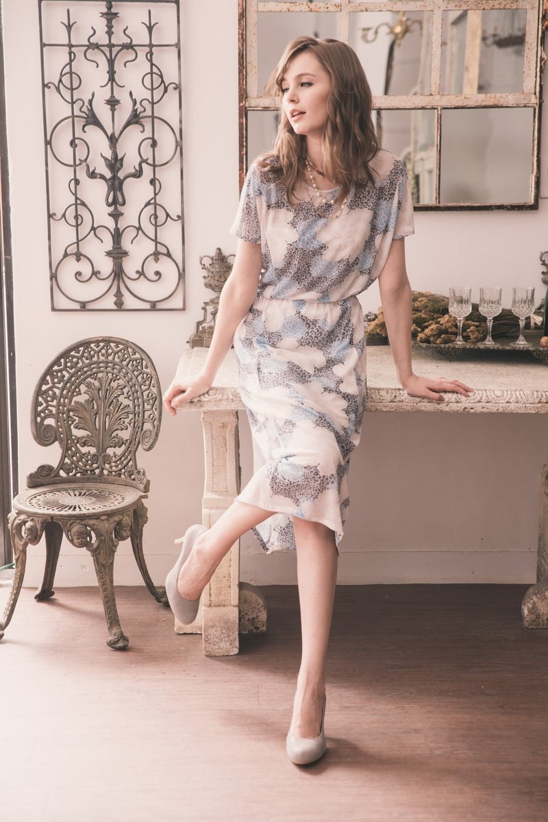 【Kan's】复古云彩迷雾短袖长洋 (蓝) - 洋装/连衣裙 - 其他材质 蓝色