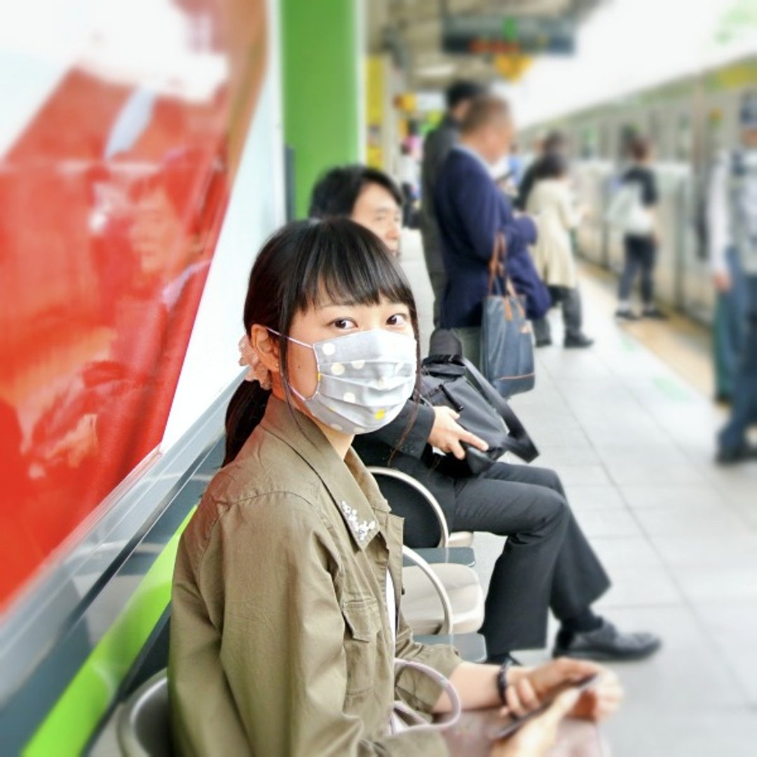 可洗涤、舒适且可爱的手工立体口罩 Dot Gray 环保 手工制作纯棉 | TEMARIYA - 口罩 - 棉 灰色
