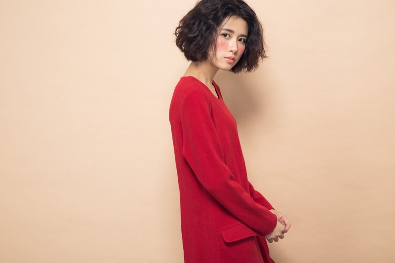 森林奇遇有机棉单口袋洋装-红鹤(红) - 洋装/连衣裙 - 棉．麻 红色