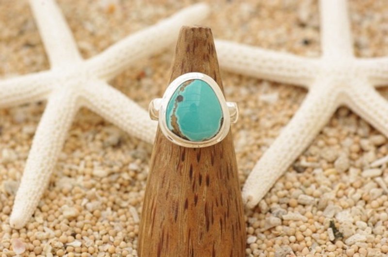 Silver ring of turquoise - 戒指 - 宝石 绿色