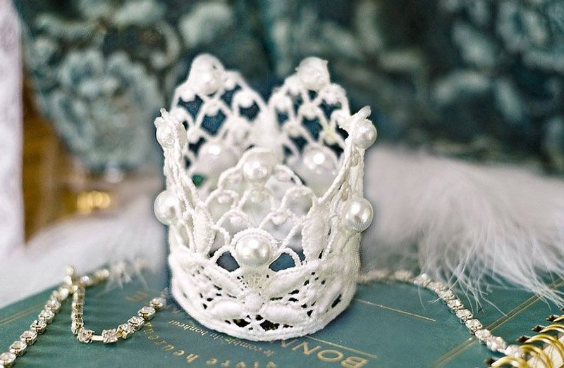 欧洲编织蕾丝-珍珠小皇冠01- SallyF.Li 婚礼小物 - 发饰 - 其他材质 白色
