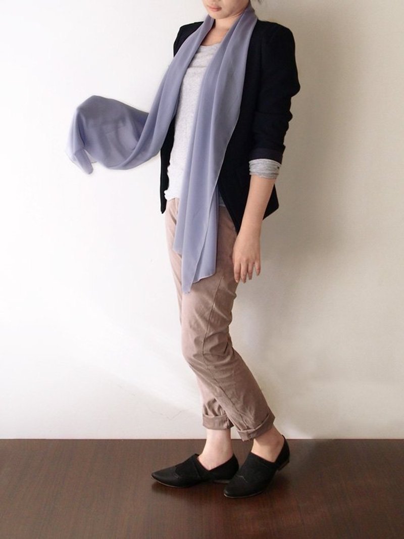 little one & coffee 迷雾薰衣草森林 / 轻柔雪纺纱披巾围巾(淡紫灰) - 丝巾 - 其他材质 蓝色
