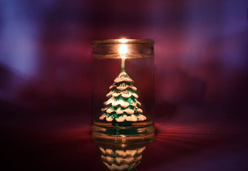 Snowing Eve 耶诞小树罐装香氛蜡烛 (圣诞限量商品) - 蜡烛/烛台 - 蜡 绿色