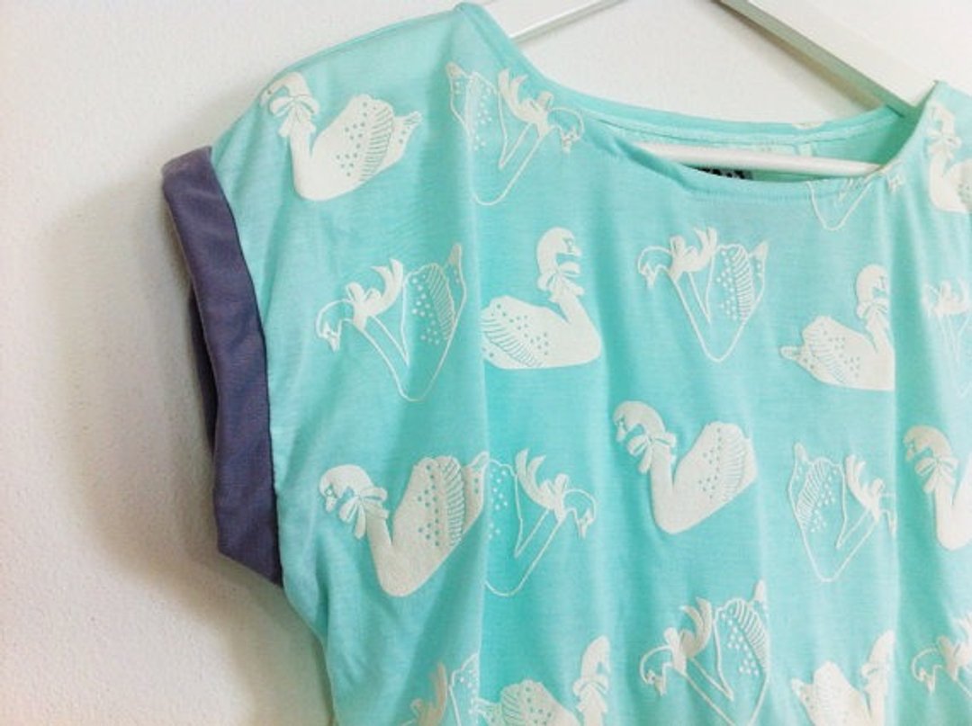 Cute white Swan silkscreen handprinted white short sleeves t-shirt - 女装 T 恤 - 棉 白色