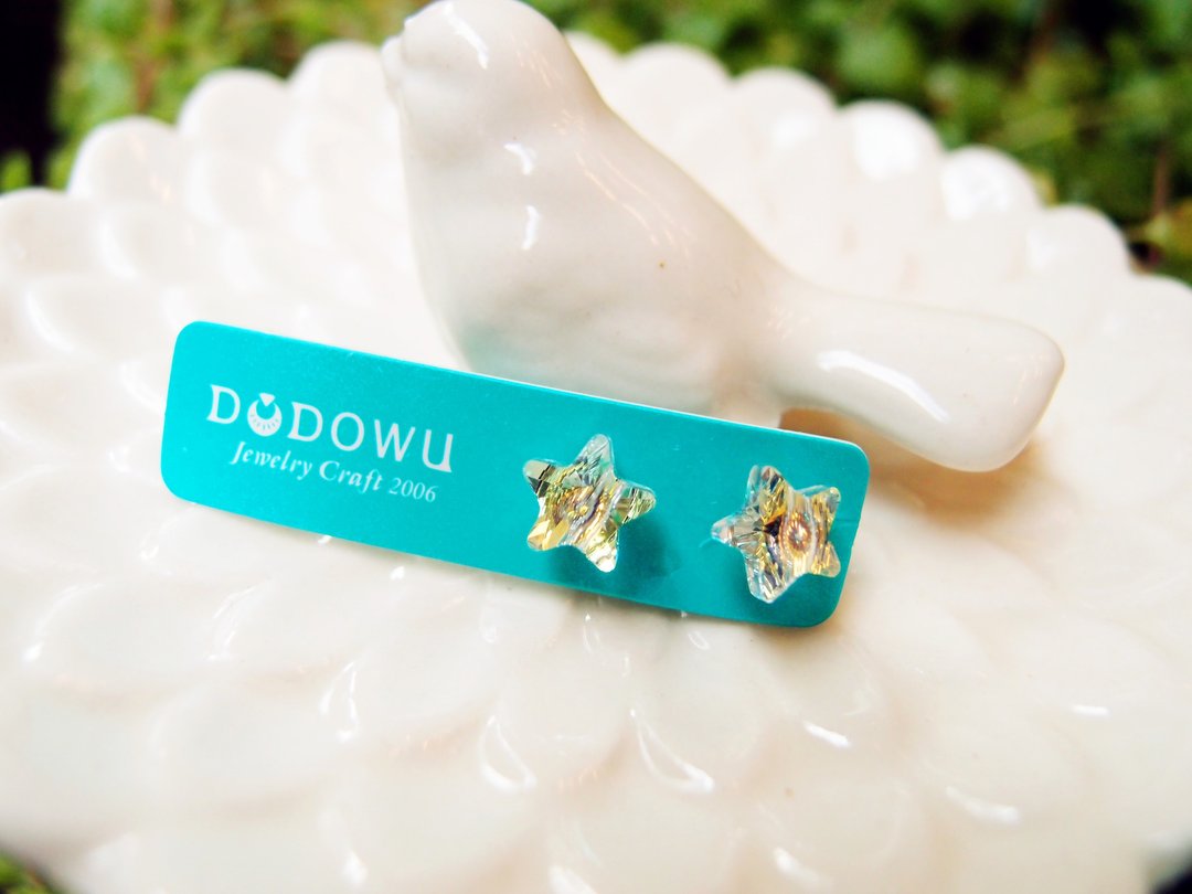 《DODOWU手作轻珠宝》【奥地利水晶※小胖星星晶钻耳环】抗过敏/可以做夹式 - 耳环/耳夹 - 宝石 白色