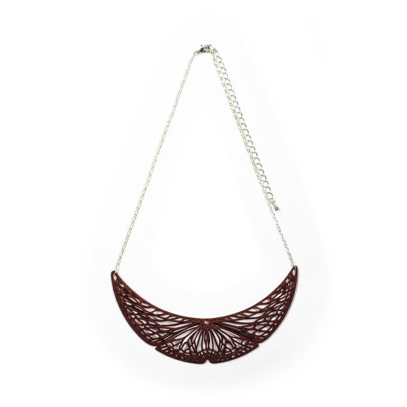 巧克力蝶项链 - 项链 - 塑料 咖啡色