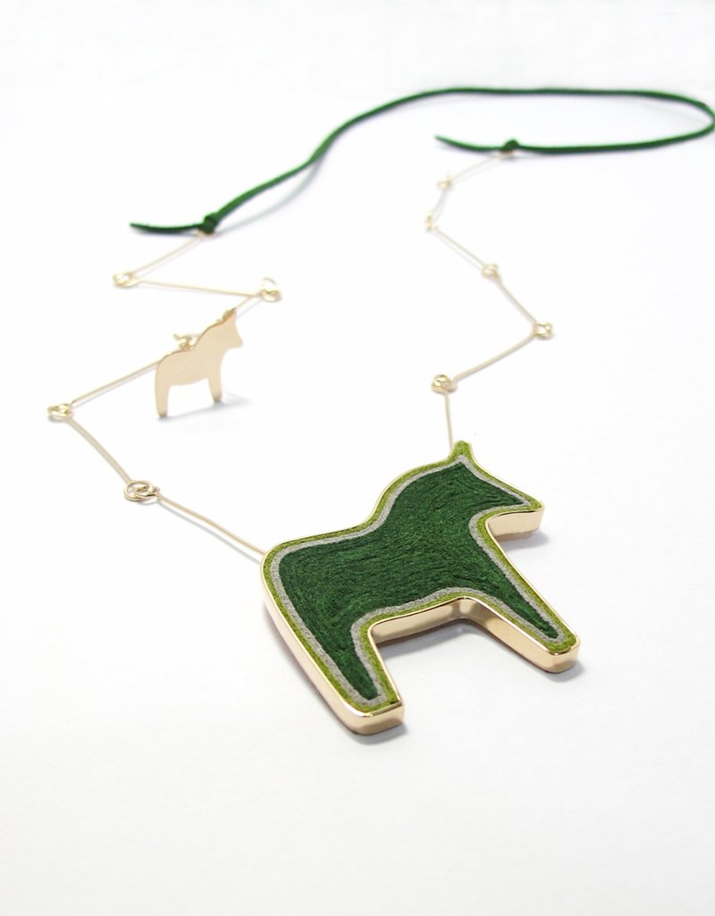 手工金属深绿色达拉木马项链/手作饰品金属绿色小马项链 - 项链 - 其他金属 绿色