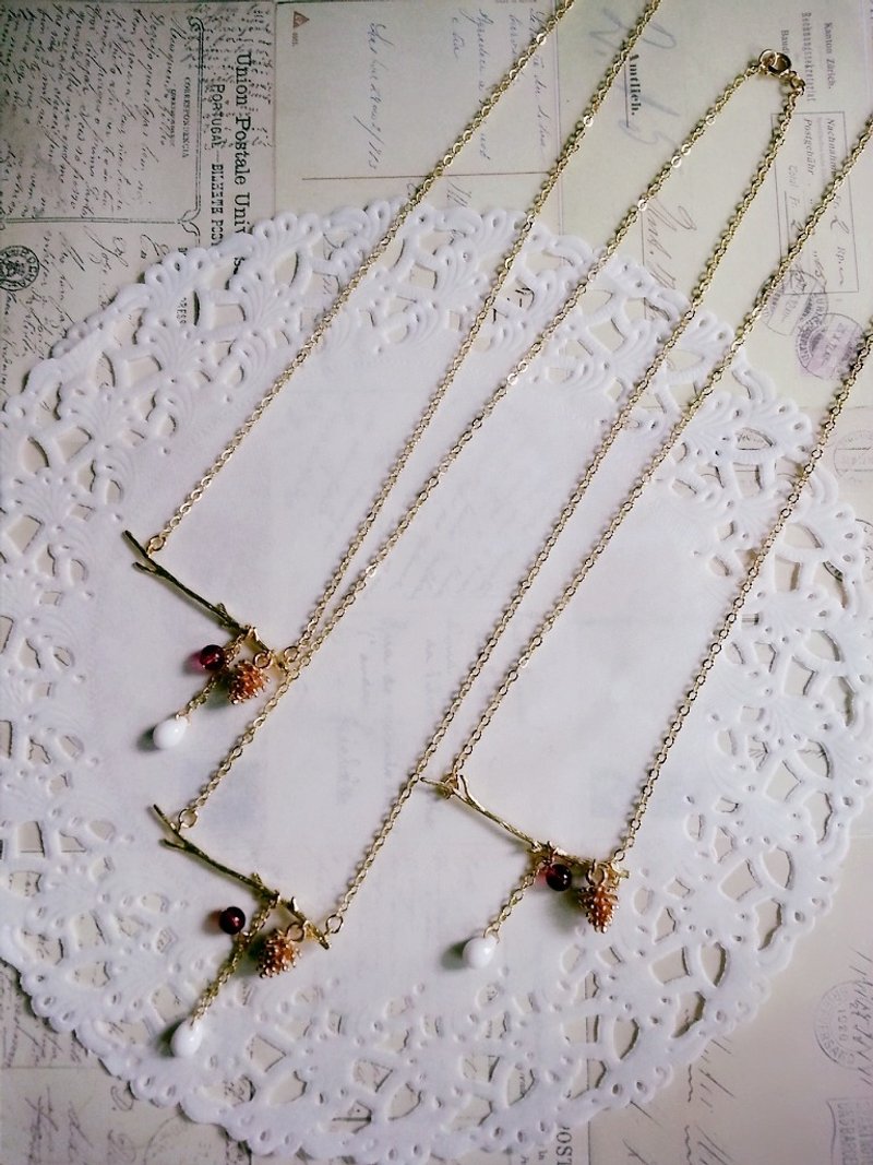 铜制镀金 树枝上的松果 - 颈链 - 项链 - 其他金属 