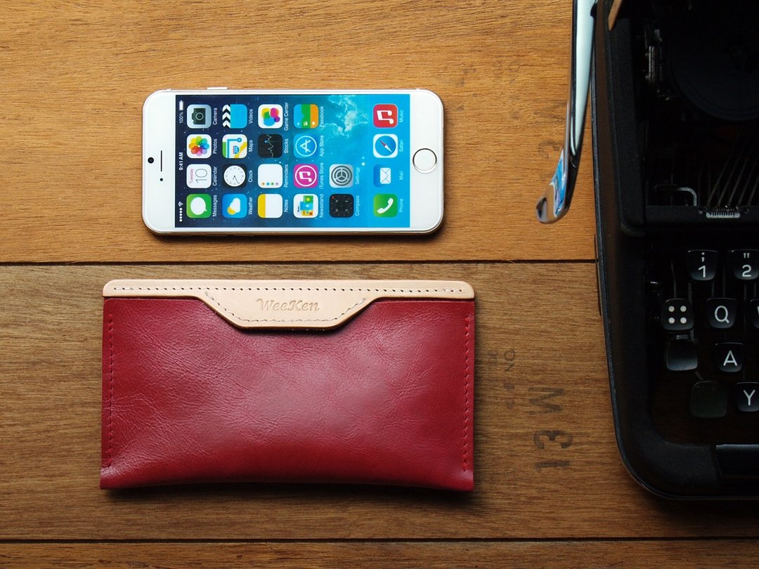 iPhone 13 mini / SE3 - Lord Red 手工真皮手机壳套 (定制化刻印 - 手拿包 - 真皮 红色