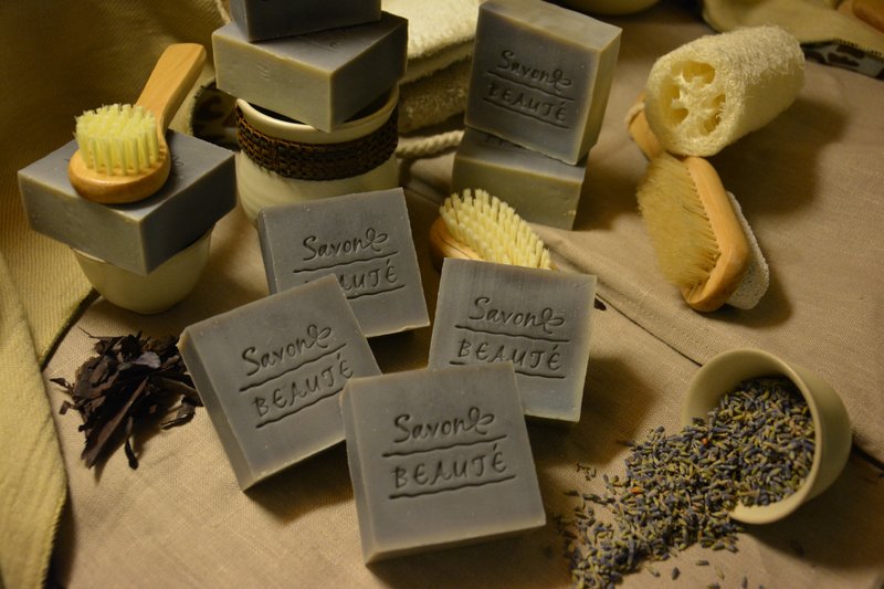 [Savon beauté - 莎媞作坊] 紫草薰衣草修护皂 - 香薰/精油/线香 - 植物．花 紫色