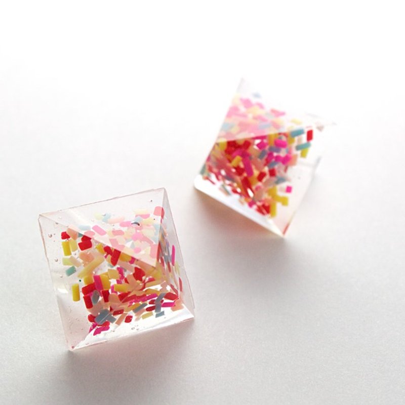 金字塔型耳环（粒子聚集） - 耳环/耳夹 - 其他材质 多色