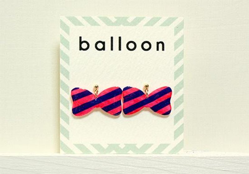 蝴蝶结条纹耳环（黑色 x 桃红色） - 耳环/耳夹 - 压克力 红色