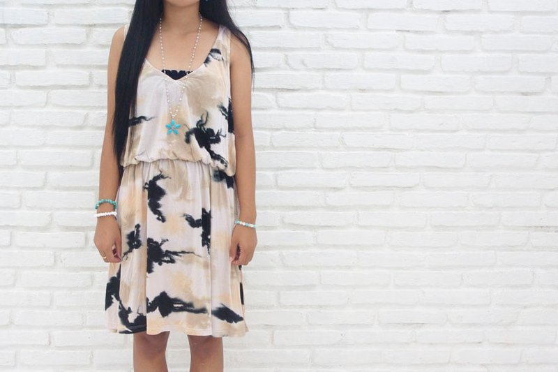 Uneven dyed Sleeveless Dress <Salmon Black> - 洋装/连衣裙 - 其他材质 咖啡色