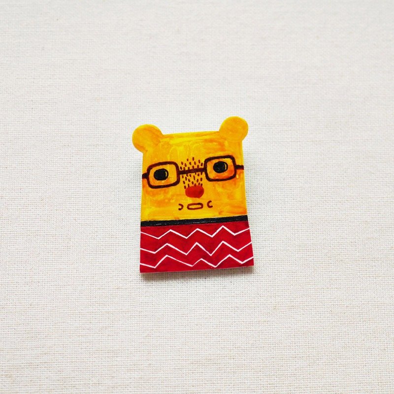 Henry The Yellow Bear / 小黄熊亨利 / 手工制作热缩片 / 胸针磁铁 - 胸针 - 塑料 红色