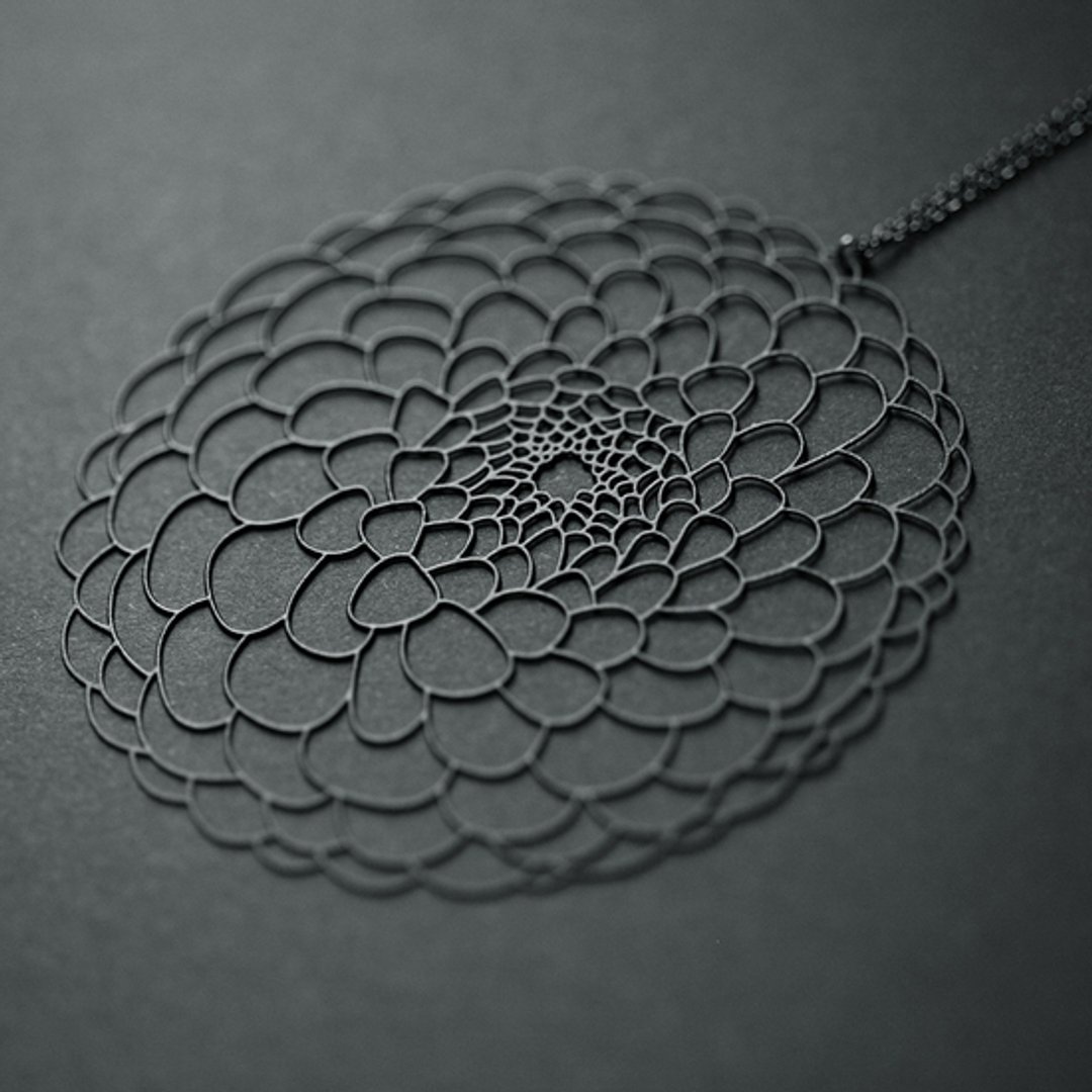 黑大理花项链 Black Dahlia Pendant (L)  - 项链 - 其他金属 