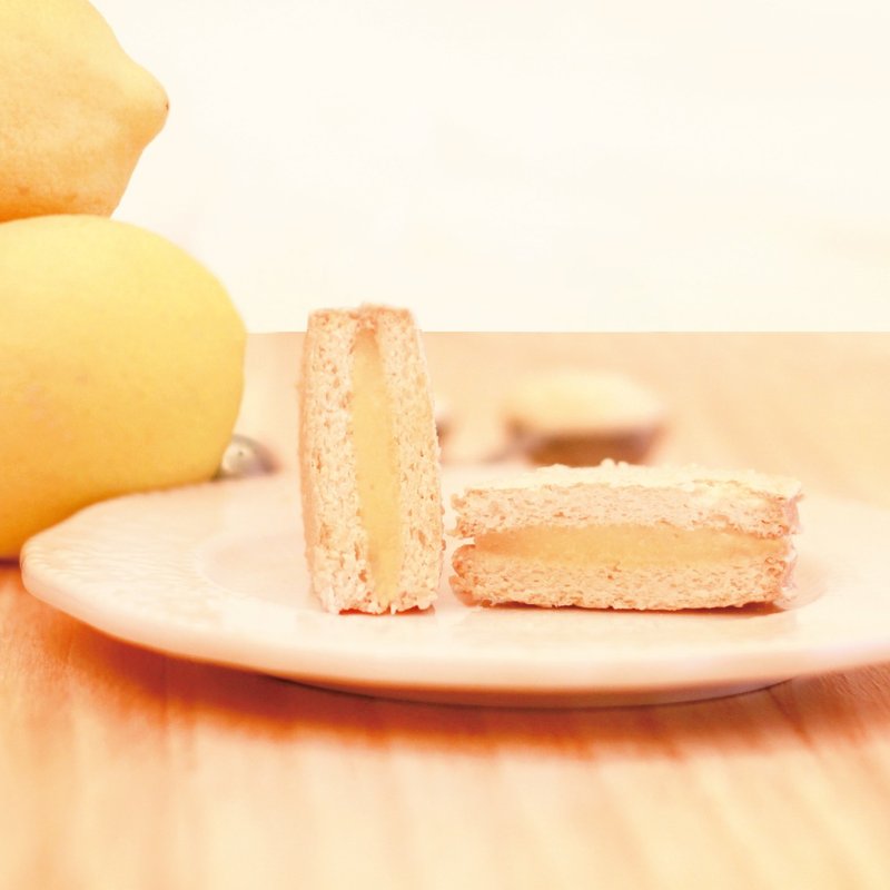 ★ 柠檬达克瓦兹 ★【 The Harvest ∞ 麦田⊙ 法式甜点 】DACQUOISE 法国百年甜点 由高级进口杏仁粉制作，似马卡龙但又不会甜腻，外酥内软充满天然杏仁香气 + 100%原汁柠檬馅，酸酸甜甜的好滋味~ - 蛋糕/甜点 - 新鲜食材 黄色