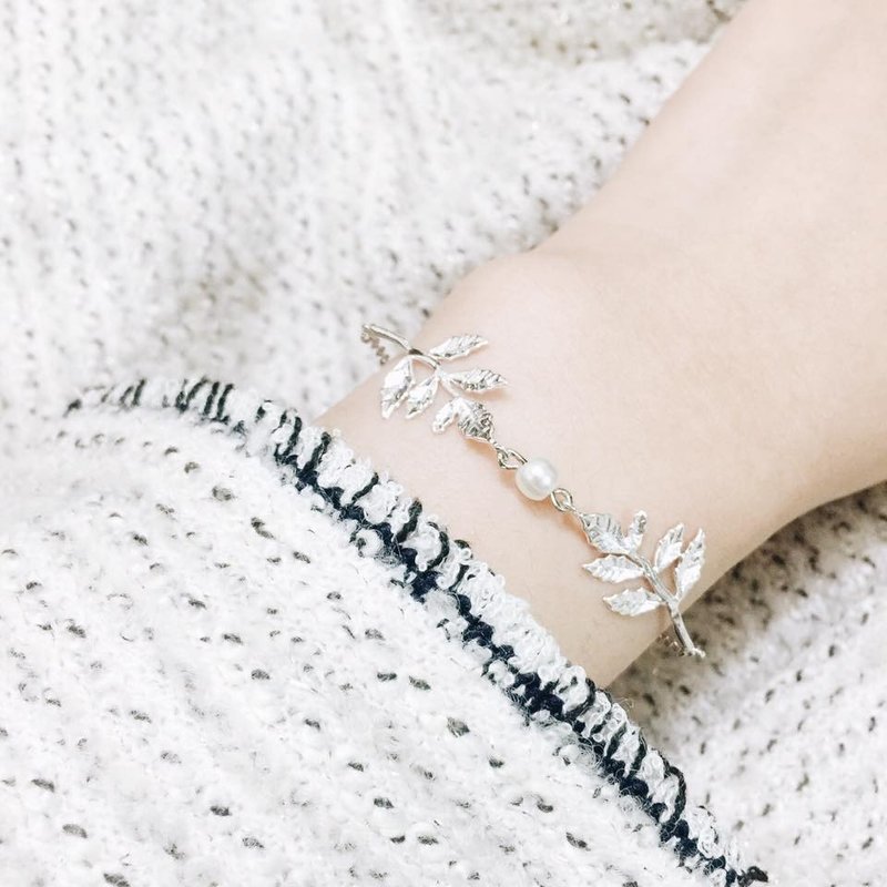 ʟᴀᴜᴅɪs ʜᴇᴀʀᴛ-荣耀之心月桂叶珍珠手链-银色 - 手链/手环 - 其他金属 