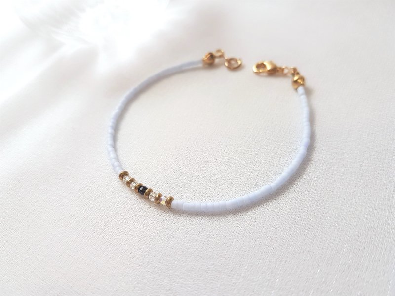 湛蓝星空 · 蓝金沙石 黄铜 串珠 细手环 - 手链/手环 - 水晶 蓝色