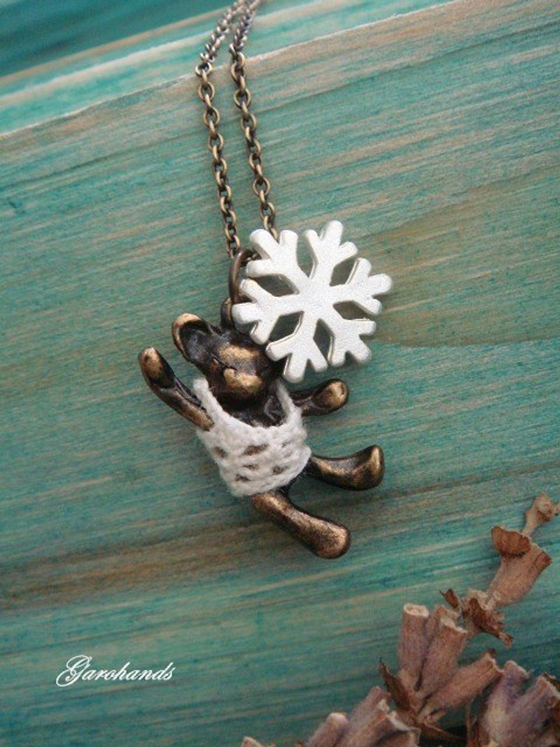 Garohands 蕾丝背心小熊玩雪手感短链 /日系 / 杂货 / 手作 饰品 / 疗愈系 - 项链 - 其他金属 多色