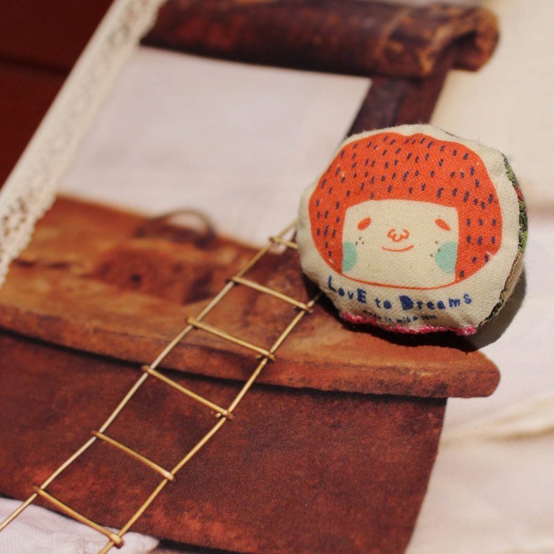 小女孩 小小别针 - 胸针 - 棉．麻 多色