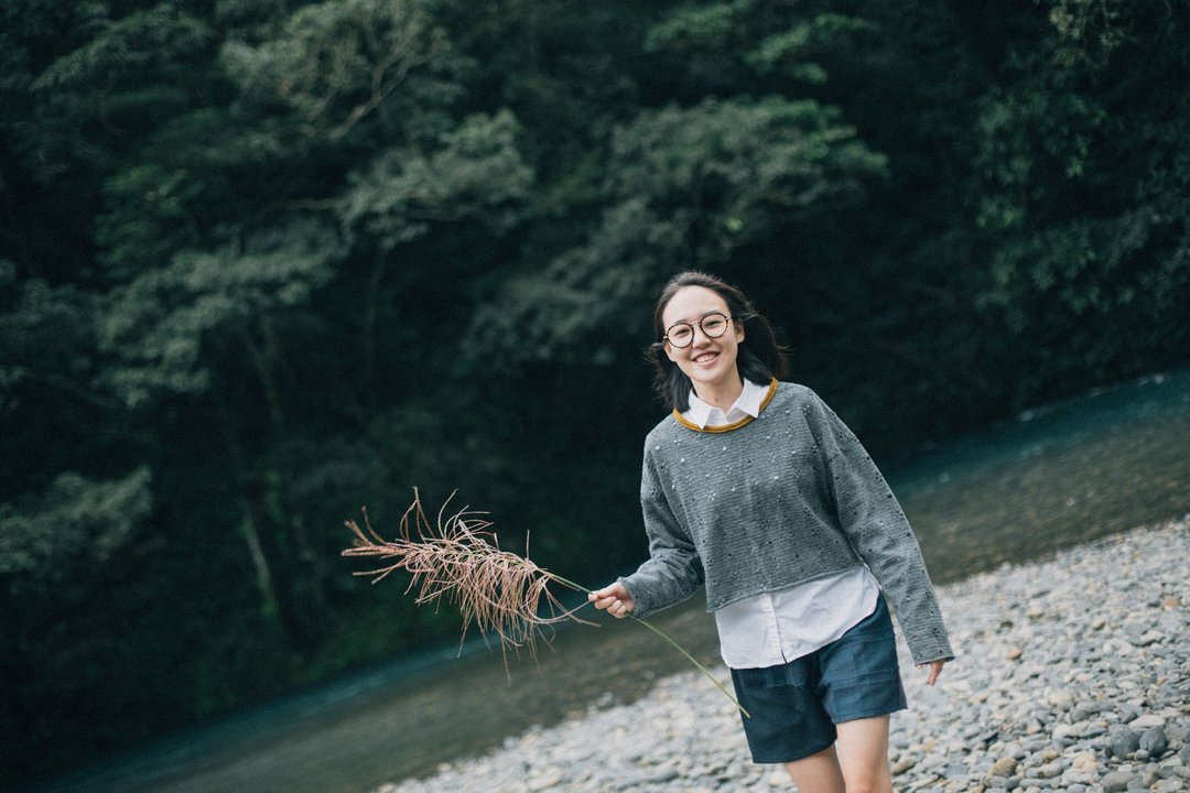 洞洞短衫 - 女装上衣 - 其他材质 灰色
