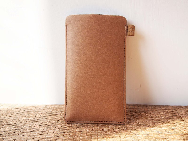 Paralife 量身订制 洗水纸 手作手机套 可另加刺绣个性化名字  - 手机壳/手机套 - 其他材质 咖啡色