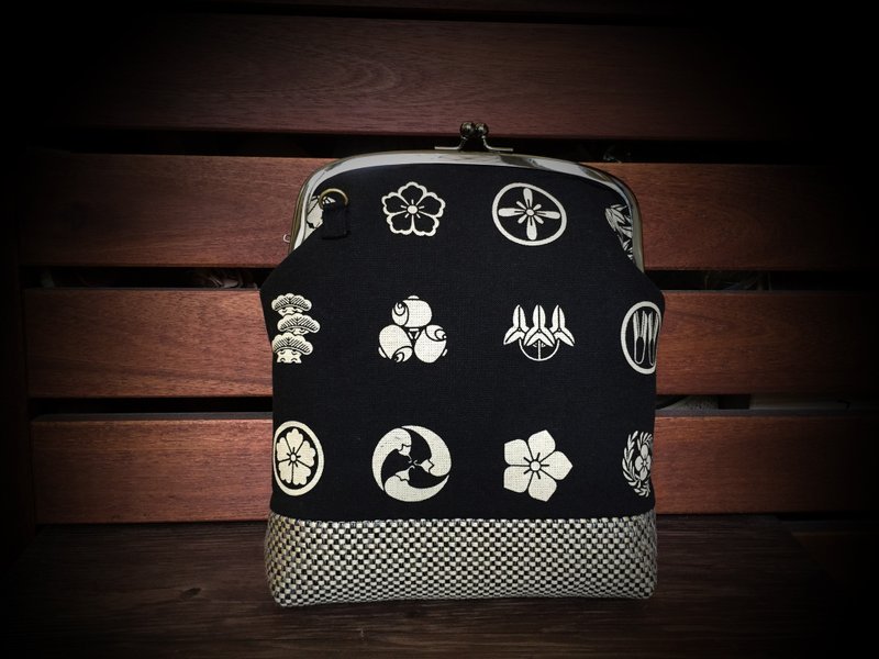 日本家徽纹口金包【可斜背】 - 侧背包/斜挎包 - 其他材质 黑色