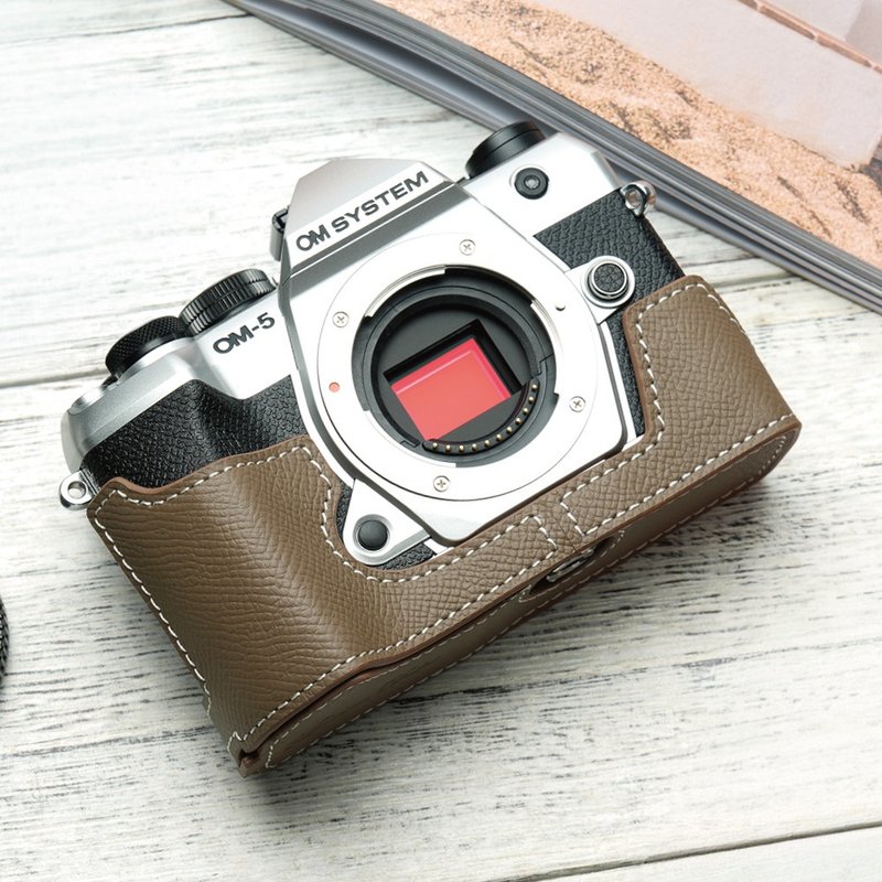 适用机型Olympus OM-5 Mark II 手掌纹皮革相机底座皮套 - 相机包/相机袋 - 真皮 多色