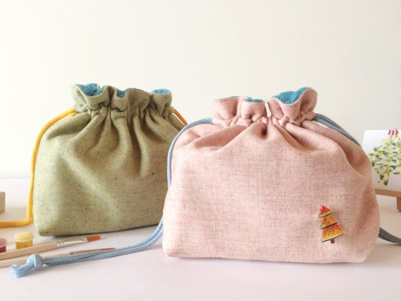 【黄鼻子插画】手作西瓜小树束口袋 / 相机包/收纳袋 - 化妆包/杂物包 - 其他材质 绿色