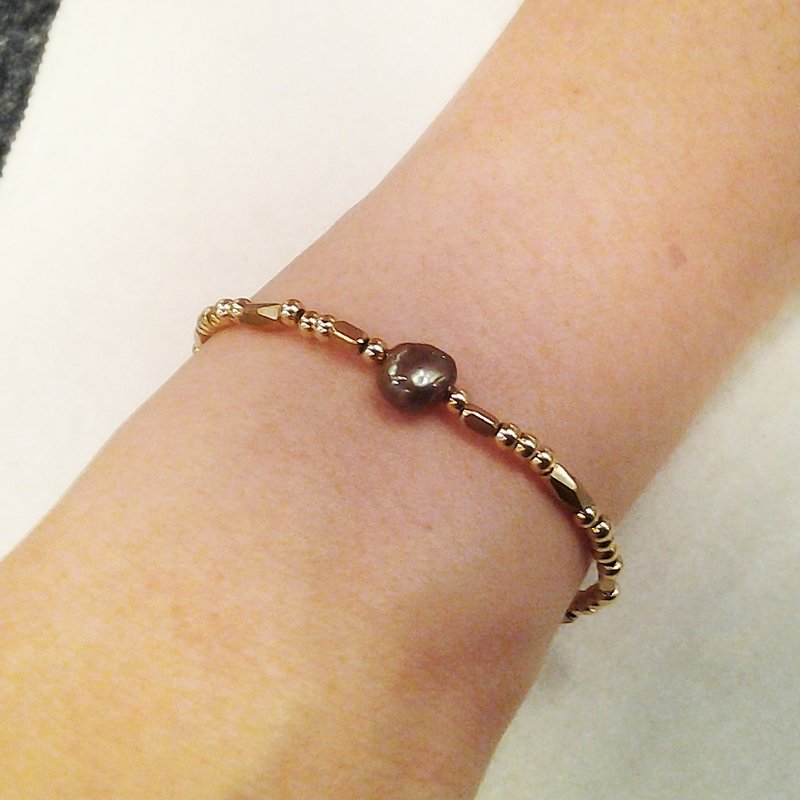 EF流金岁月NO.52咖啡金色天然珍珠黄铜手链 - 手链/手环 - 其他材质 金色