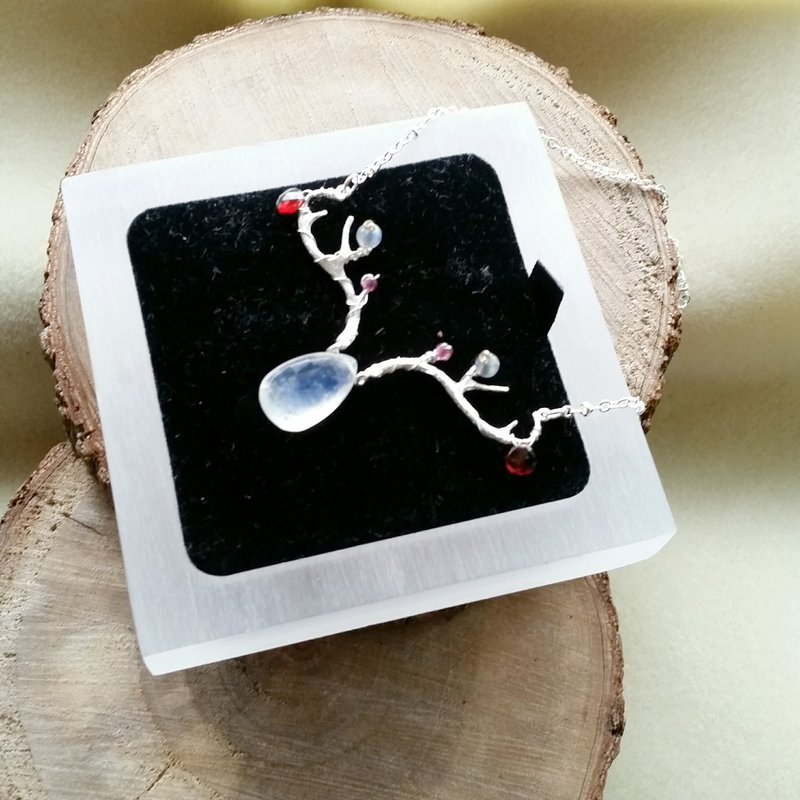 很罕有的大尺寸超高质 月光石 /月亮石 镀银项链 ( 石编号32) - 锁骨链 - 宝石 蓝色