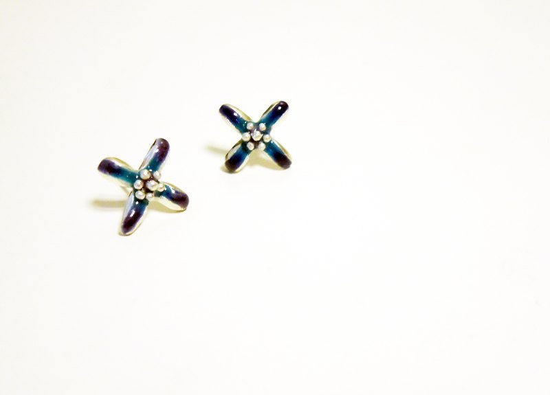 Flora纯银珐琅花朵耳环(蓝) - 耳环/耳夹 - 其他金属 蓝色